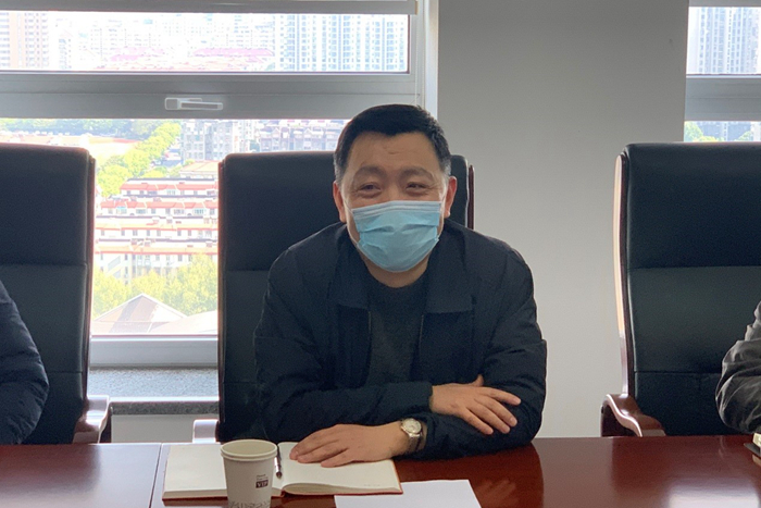 副主任交流扶贫工作情况赵庆红副厅长介绍农村危房改造工作情况贺鑫