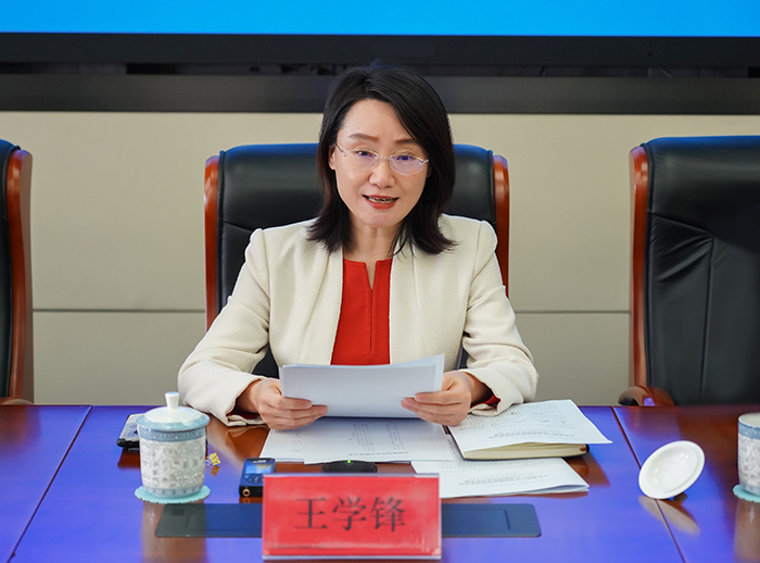 王学锋副厅长作新闻发布高建二级巡视员主持发布会王  璇/文鲁茂亮/图