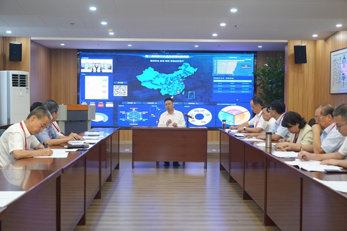 图四:领航角逐_副本.jpg